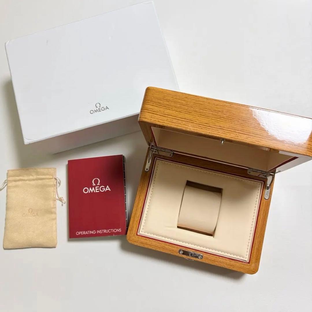 オメガ　腕時計　ウォッチ　ケース　空箱　木目調　現行品　B