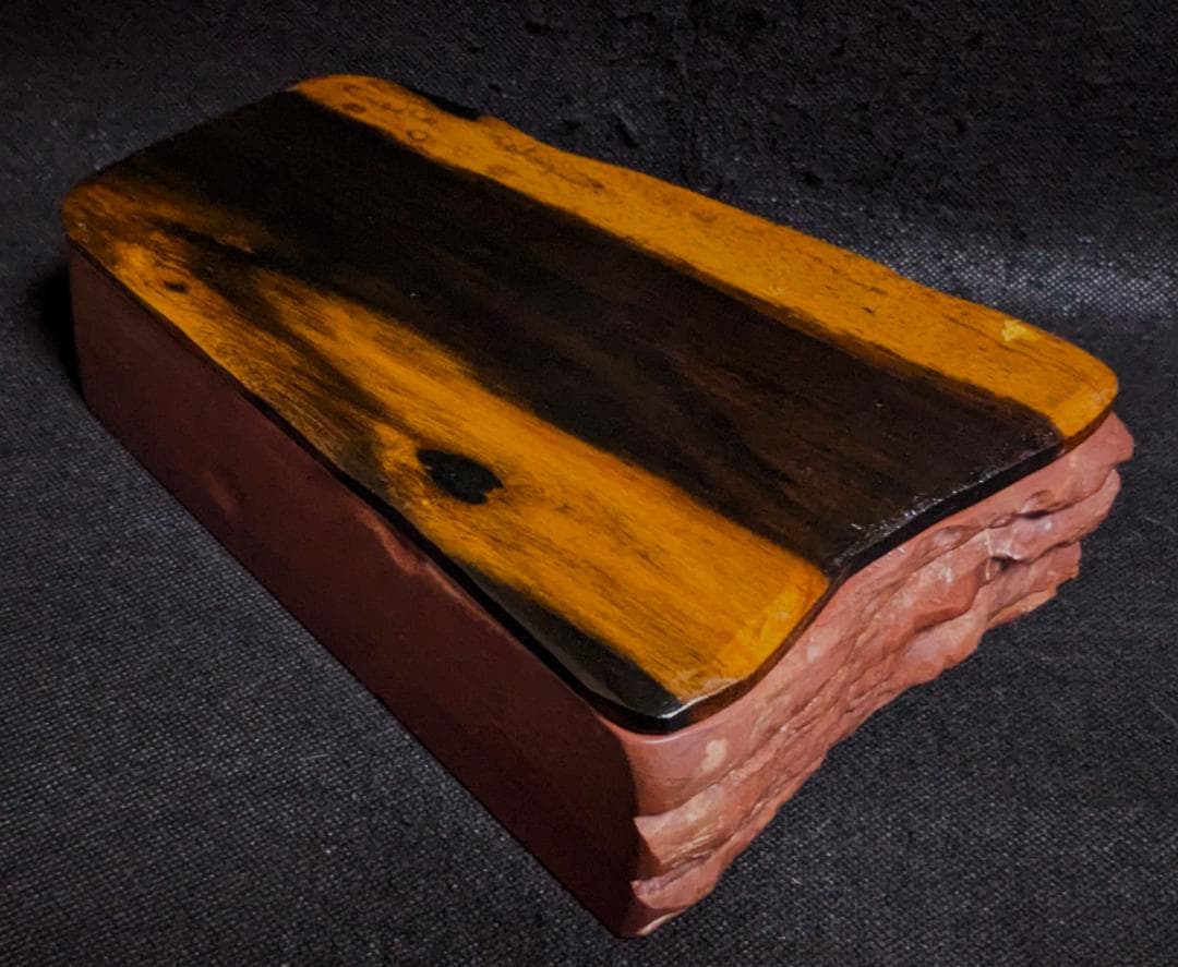 【紅絲硯】◆波上亀游文天成硯◆糸紋・波紋の紅美石◆黒柿木蓋◆約8吋加厚◆魯硯
