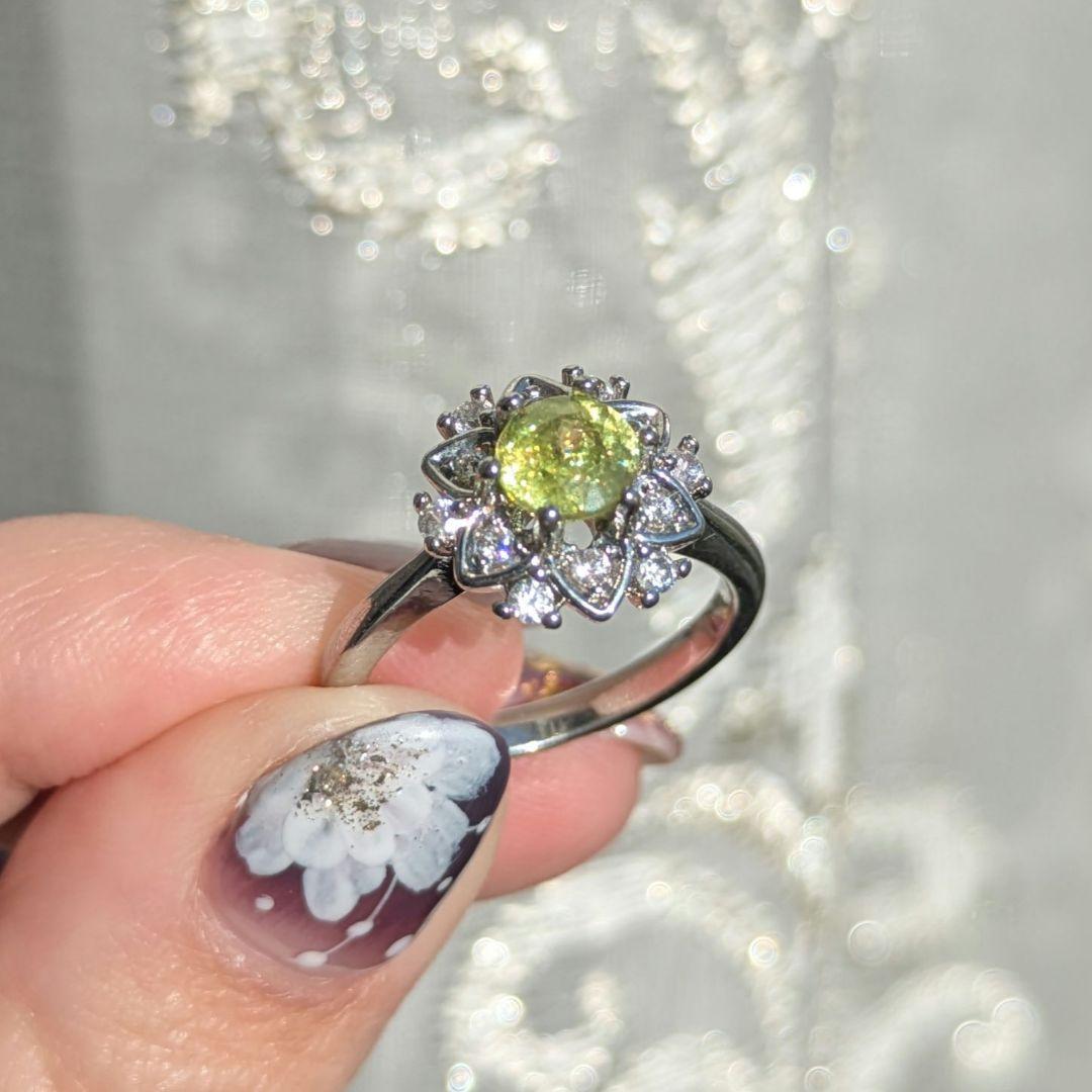 天然石スフェーン指輪リングスノーフレークフラワーデザイン シルバー10.5号