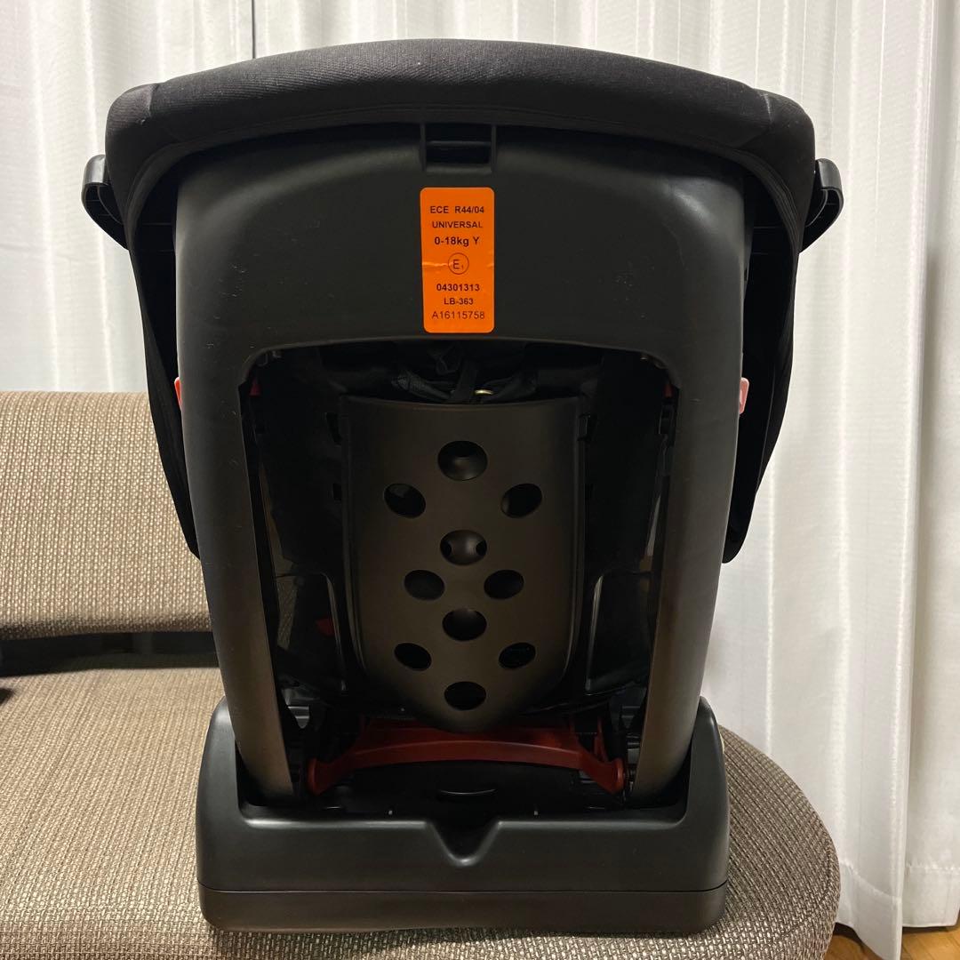 マムズキャリー レジェ チャイルドシート 軽量 コンパクト 新生児 西松屋