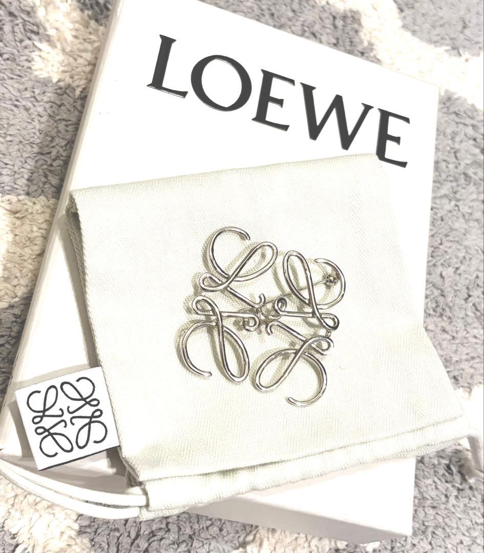 LOEWE ロエベ - アナグラム　 ブローチ - シルバー