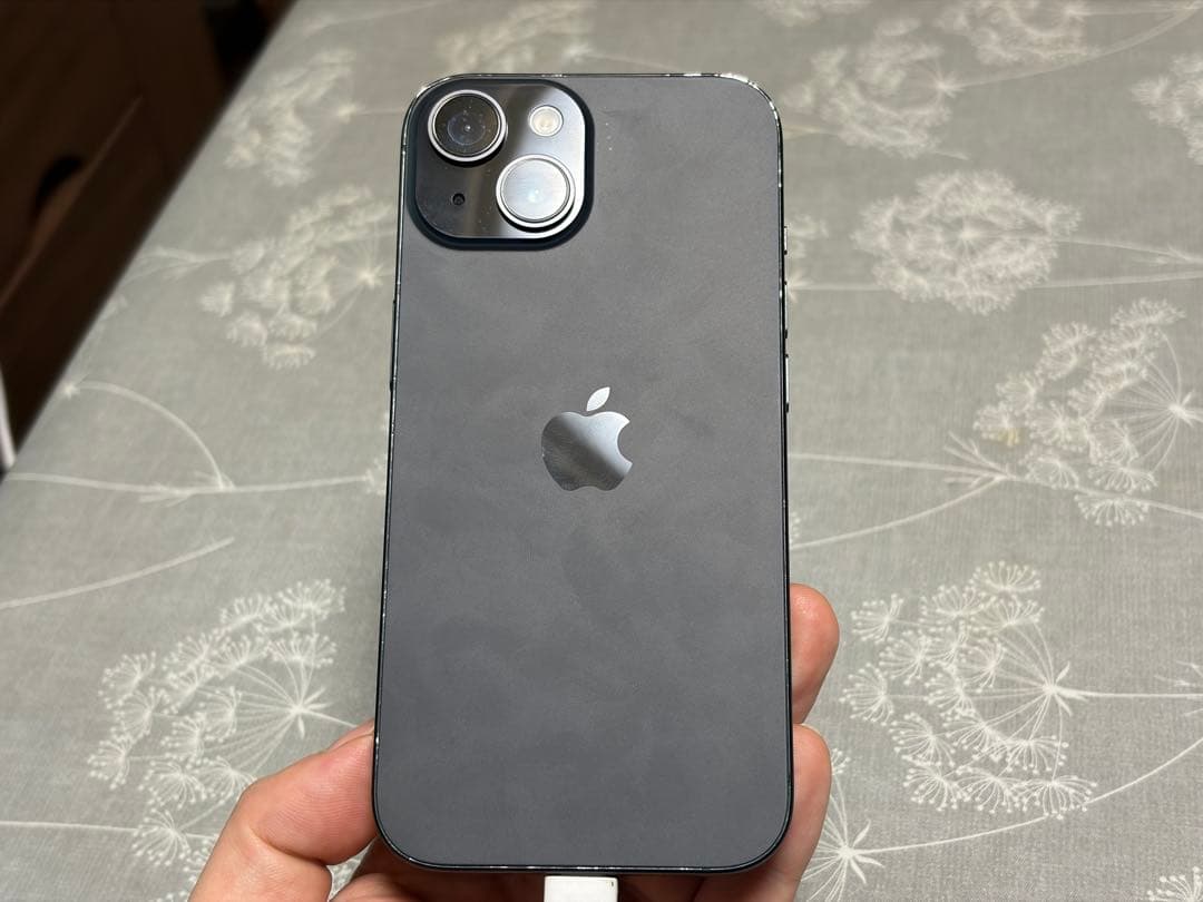 Apple iPhone 15 ミッドナイト 本体