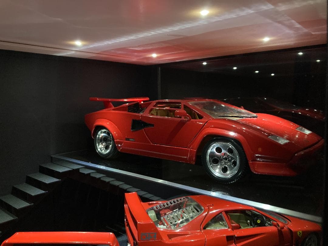 ミニカー用ジオラマ：1/18 ショールーム＆ガレージⅣ（吹き抜け2階タイプ）