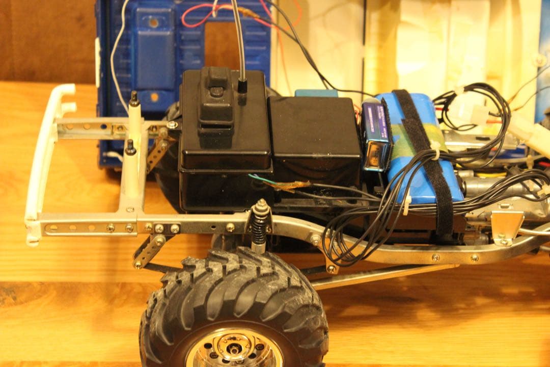 当時物　タミヤ トヨタ ハイラックス4WD ハイリフト（RN36）