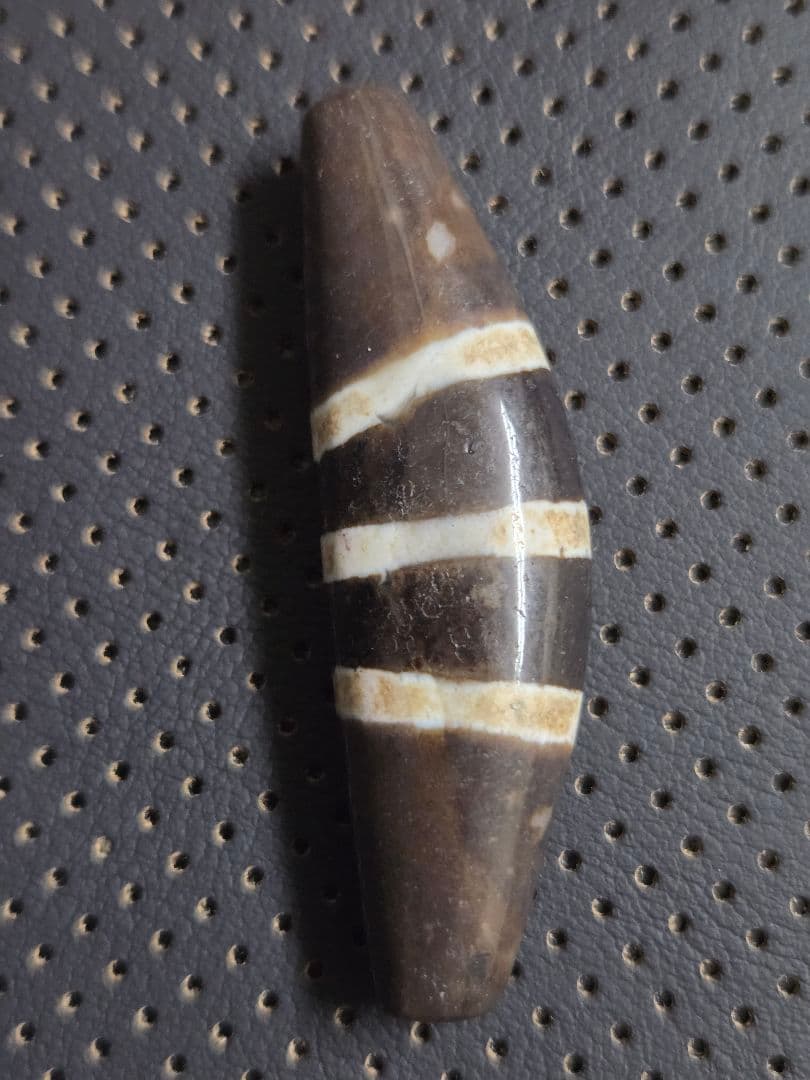 831　天珠　湾月　三線天珠　Chung　dzibeads！