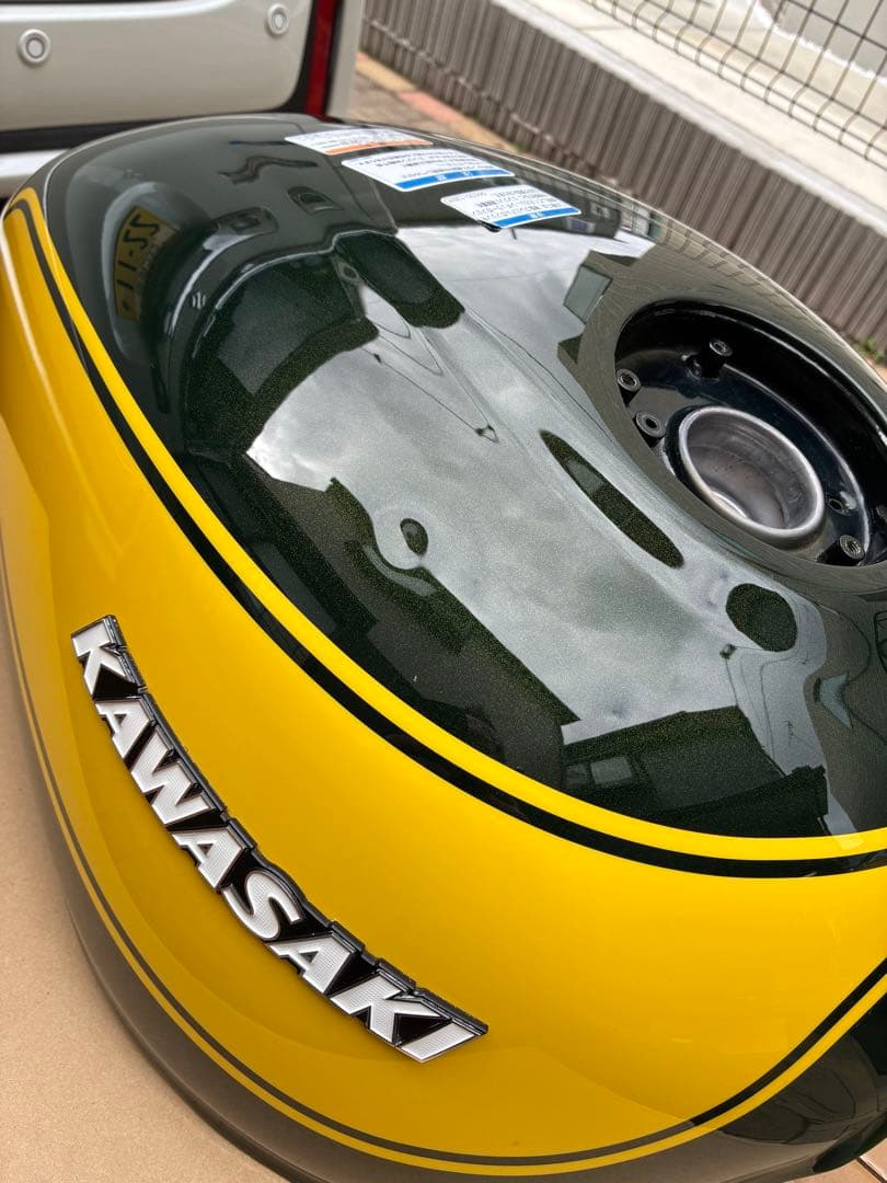 z900rsイエローボールエディション 純正タンク　2024年モデル