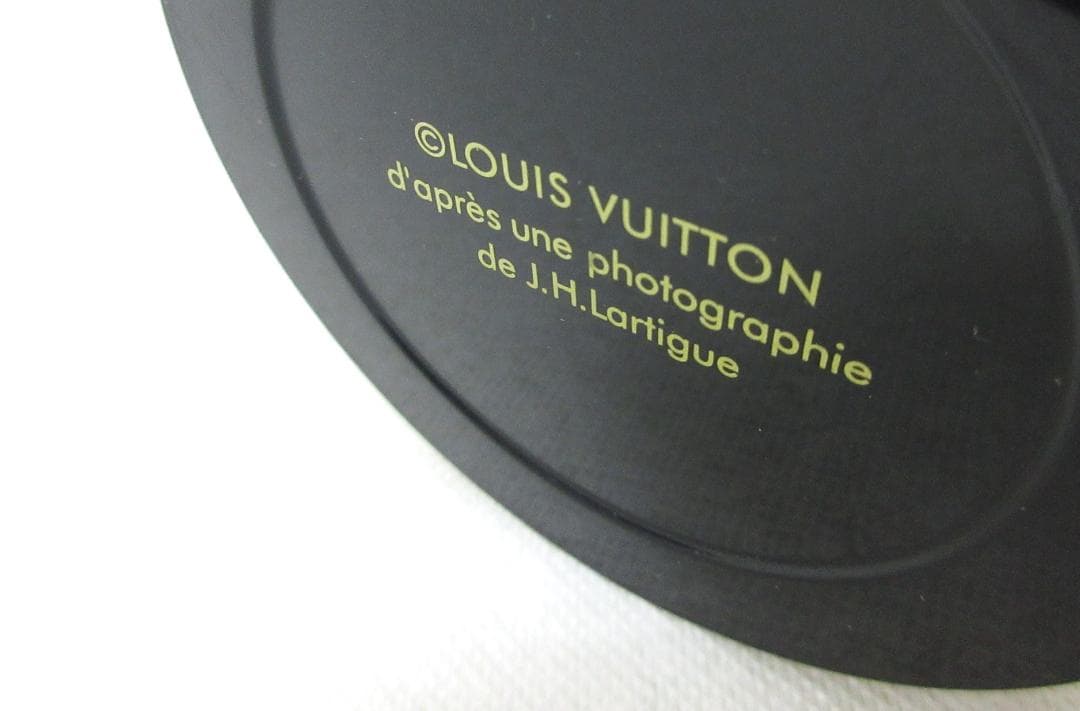 ヴィトン シャンゼリゼ本店記念 トランクタワー エッフェル塔 スノードーム a