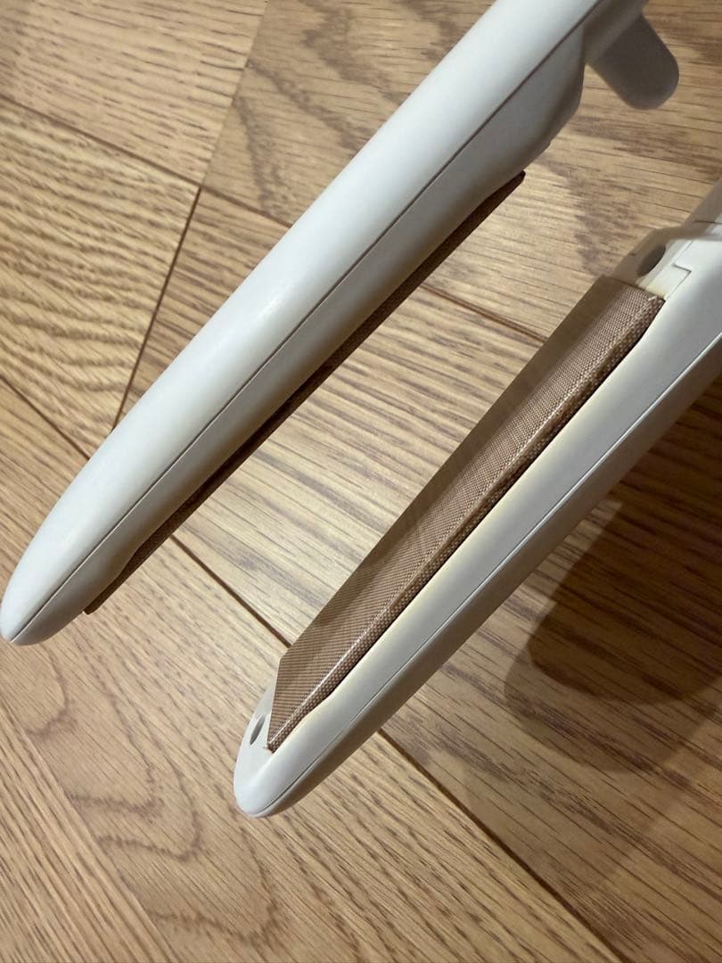 キヌジョ　kinujo ストレートヘアアイロン