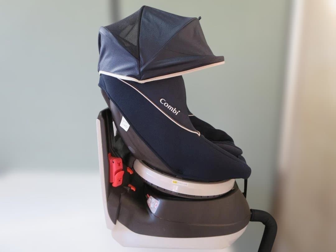 コンビ　チャイルドシート　クルムーヴ シンプライトSimplight 回転式