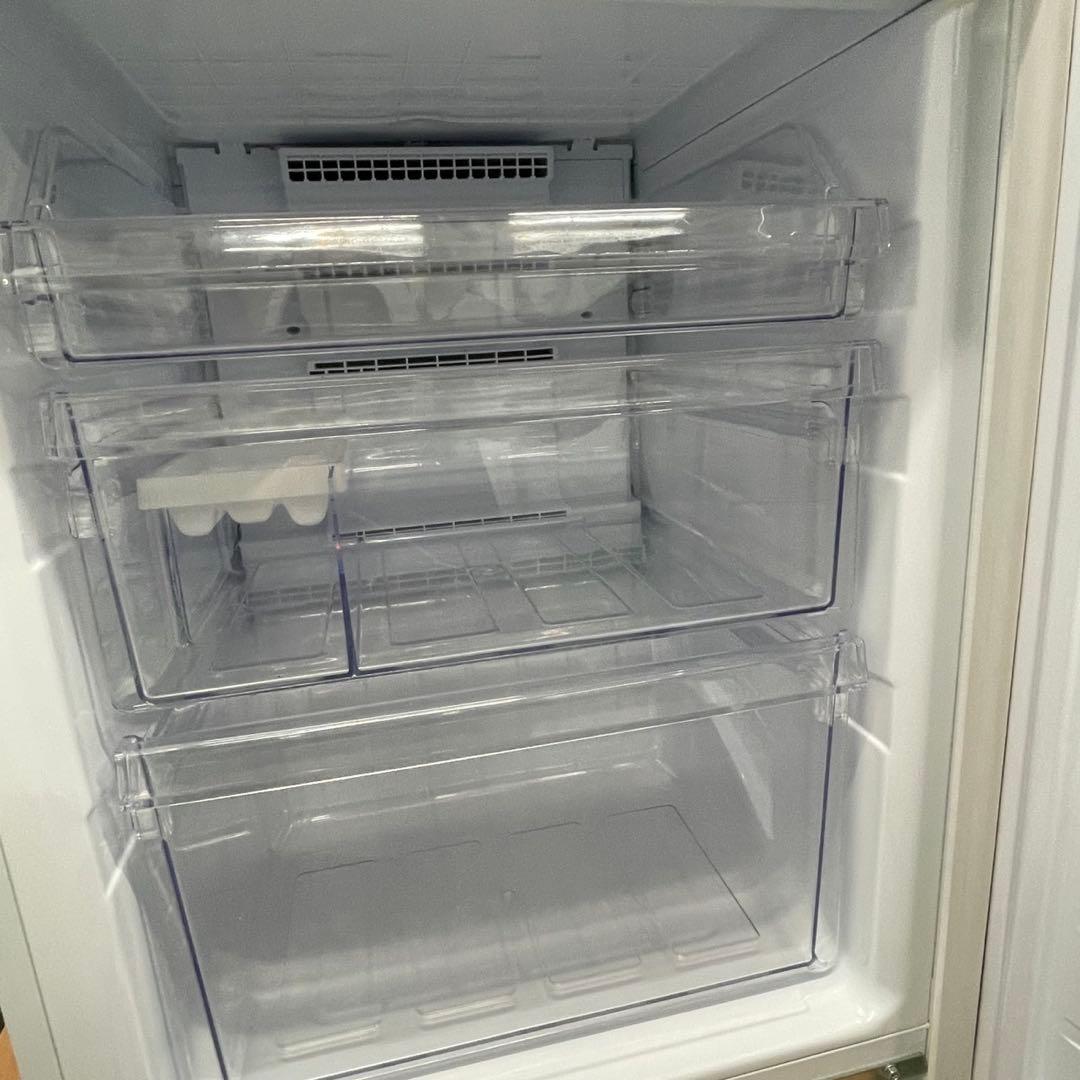 Yumyum 　318⭕️シャープ　冷蔵庫　一人暮らし　250ℓ級　プラズマ