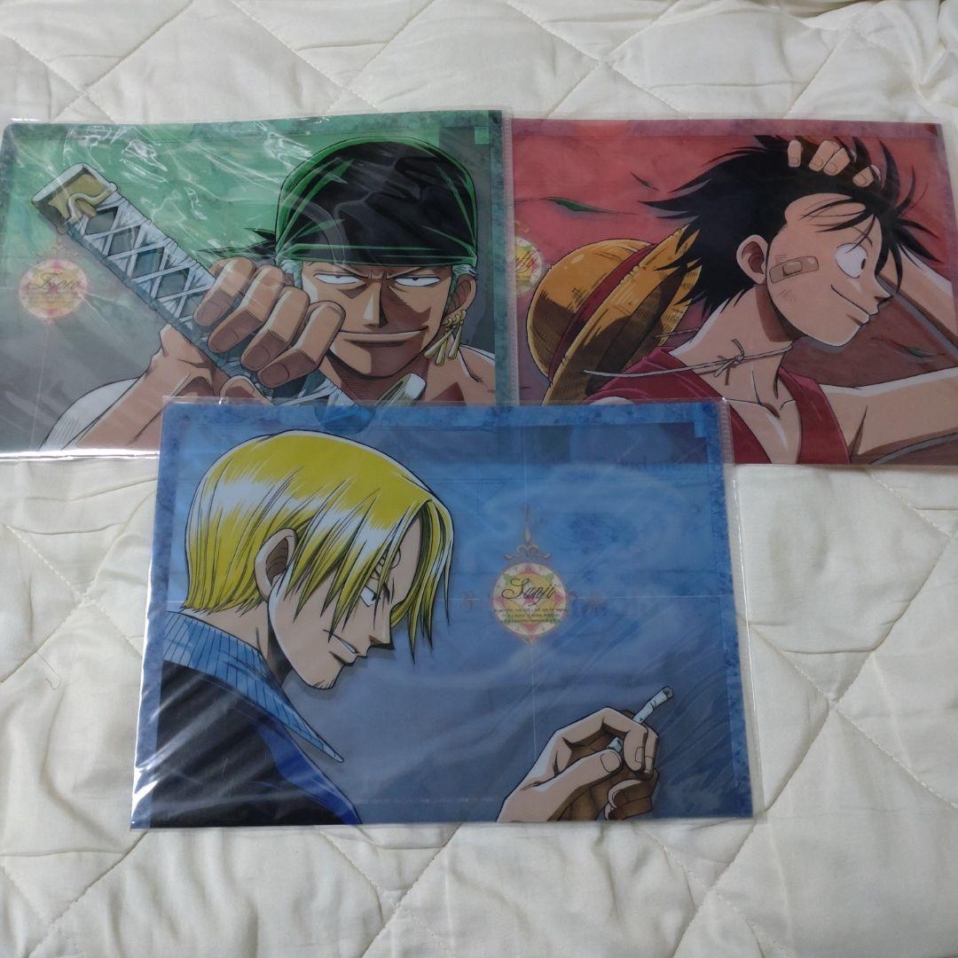 ワンピース　クリアファイル B5サイズアニメ版　ルフィ・ゾロ・サンジ