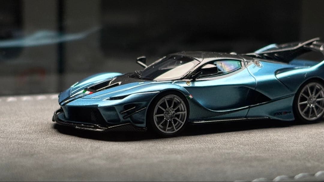 u2 1/64 フェラーリ FXXK evo アイスブルー