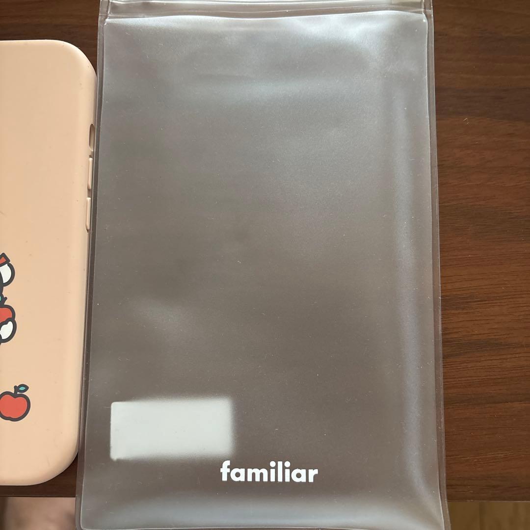 ファミリアiPhone15ケース