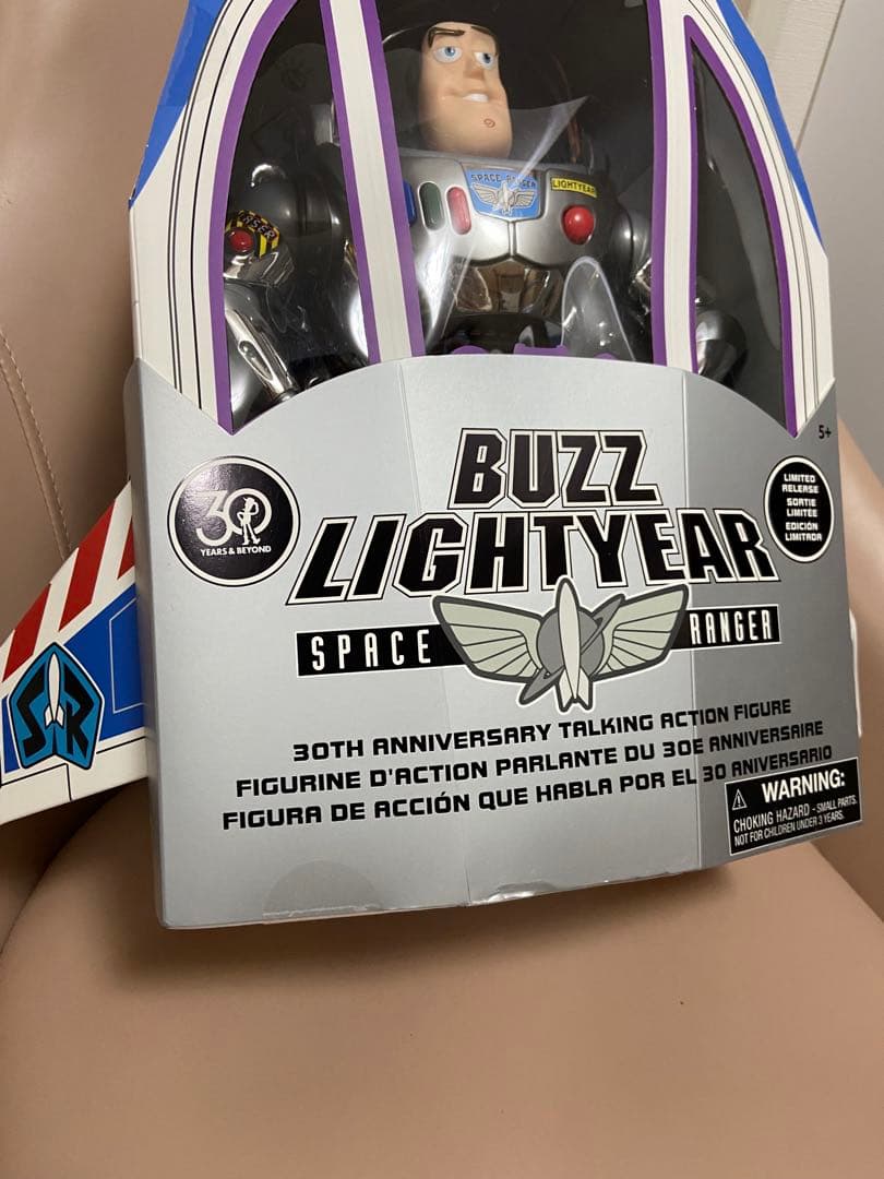 トイストーリー 30周年 バズ・ライトイヤー トーキングアクションフィギュア