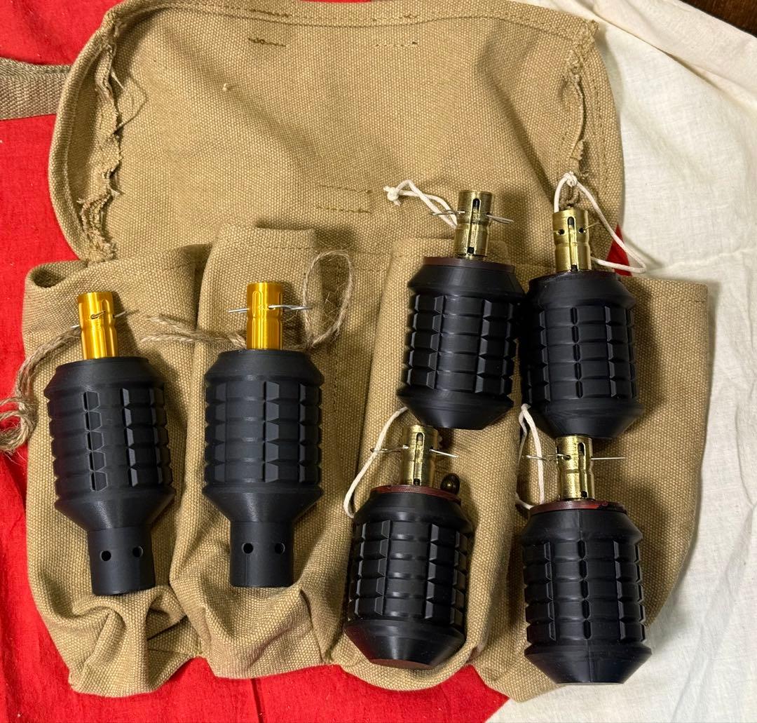 A）日本軍 八八、八九式重擲弾筒弾嚢セット（廉価版、複製品）帯革付き★サバゲ