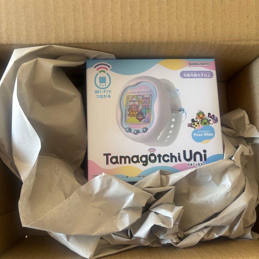 Tamagotchi Uni Prism Whiteプレミアムバンダイ