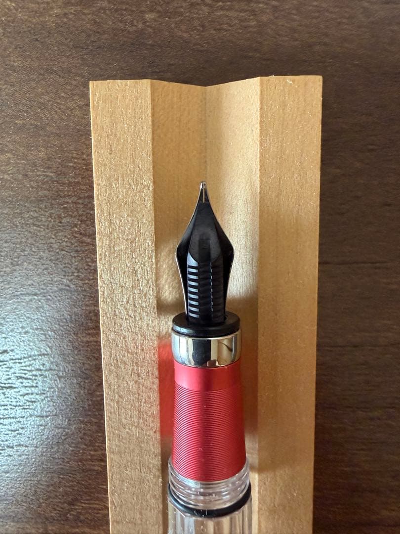 ツイスビー　万年筆　ダイヤモンドALR パンチピンク　字幅M