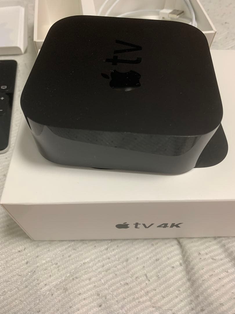 Apple TV 4K 本体 + リモコン + 箱