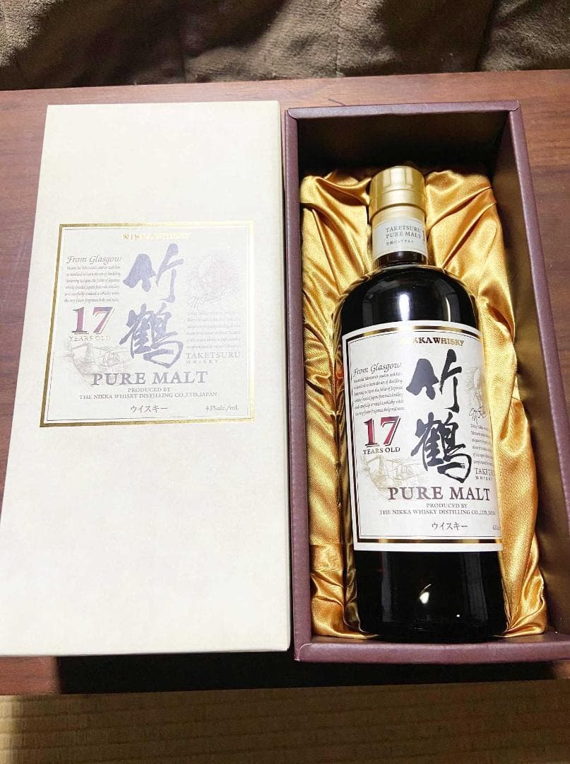 ニッカウイスキー　 竹鶴17年 700ml　化粧箱付き　終売希少品
