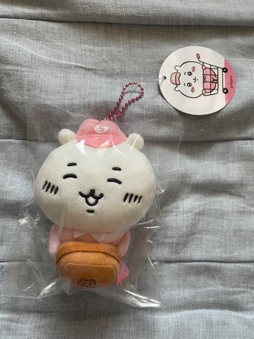 ちいかわマーケット 働くスタッフさんマスコット　ちいかわ