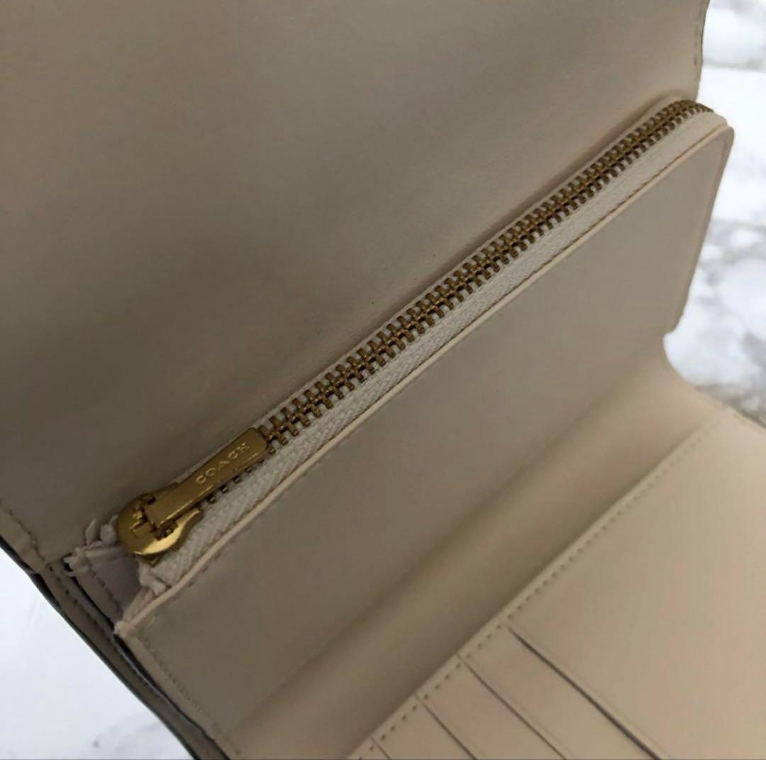 新品未使用 コーチ COACH 白 折り財布 ミディアム フラップ ウォレット
