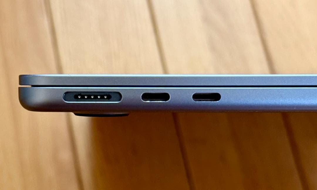 MacBook Air M2 8GB/256GB 整備済 箱・付属品あり