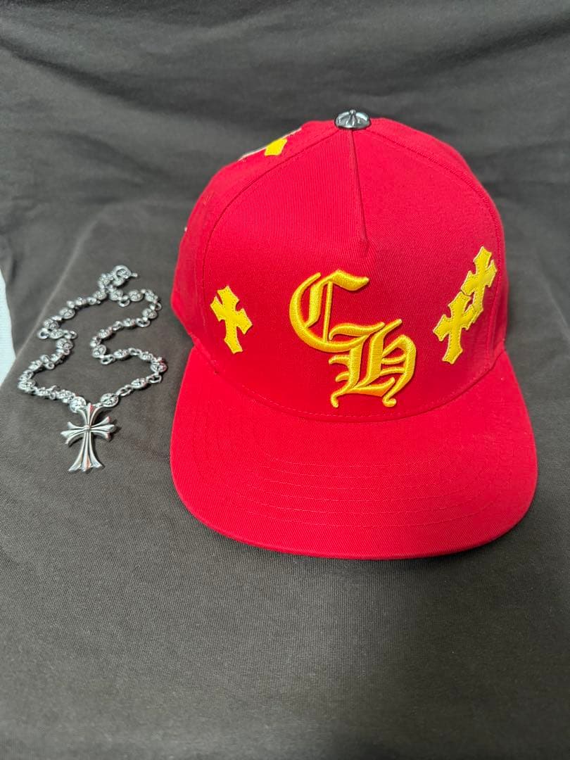 Chrome Hearts 赤 十字架刺繍 ベースボールキャップ
