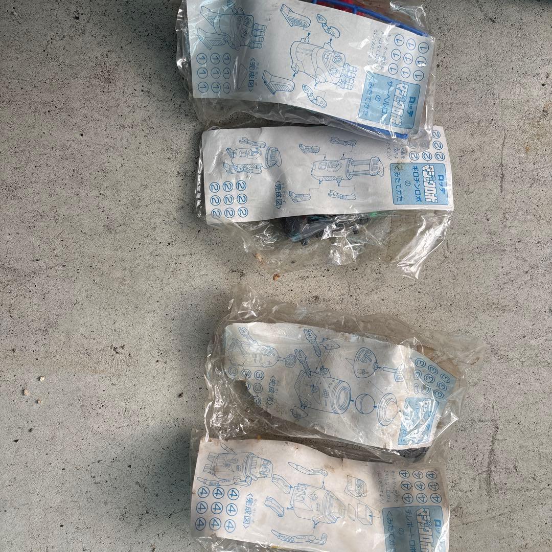 未開封 ロッテ マジックロボ サーベルロボ ミニプラモデル