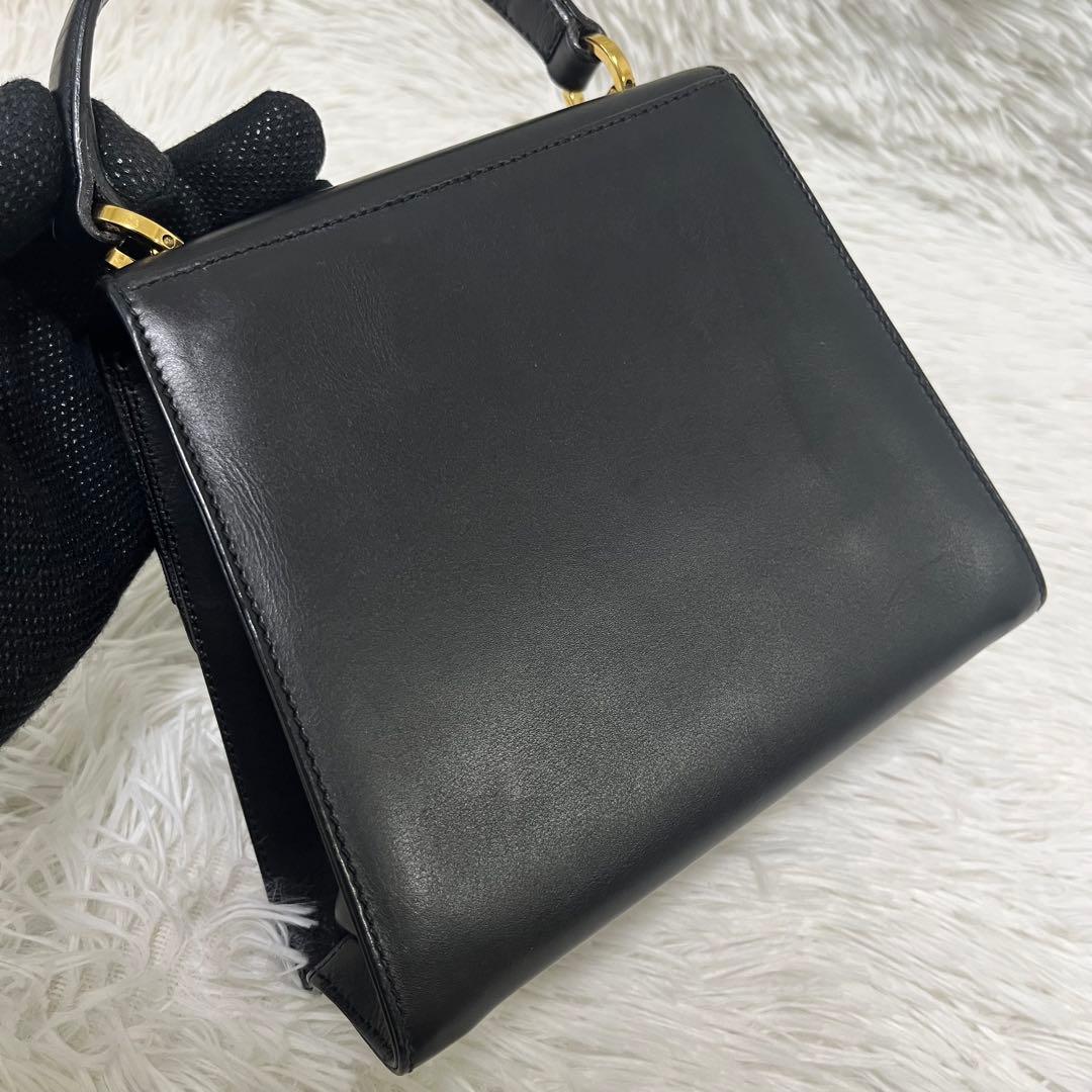 サルヴァトーレフェラガモ ハンドバッグ 2way ブラック ヴァラリボン