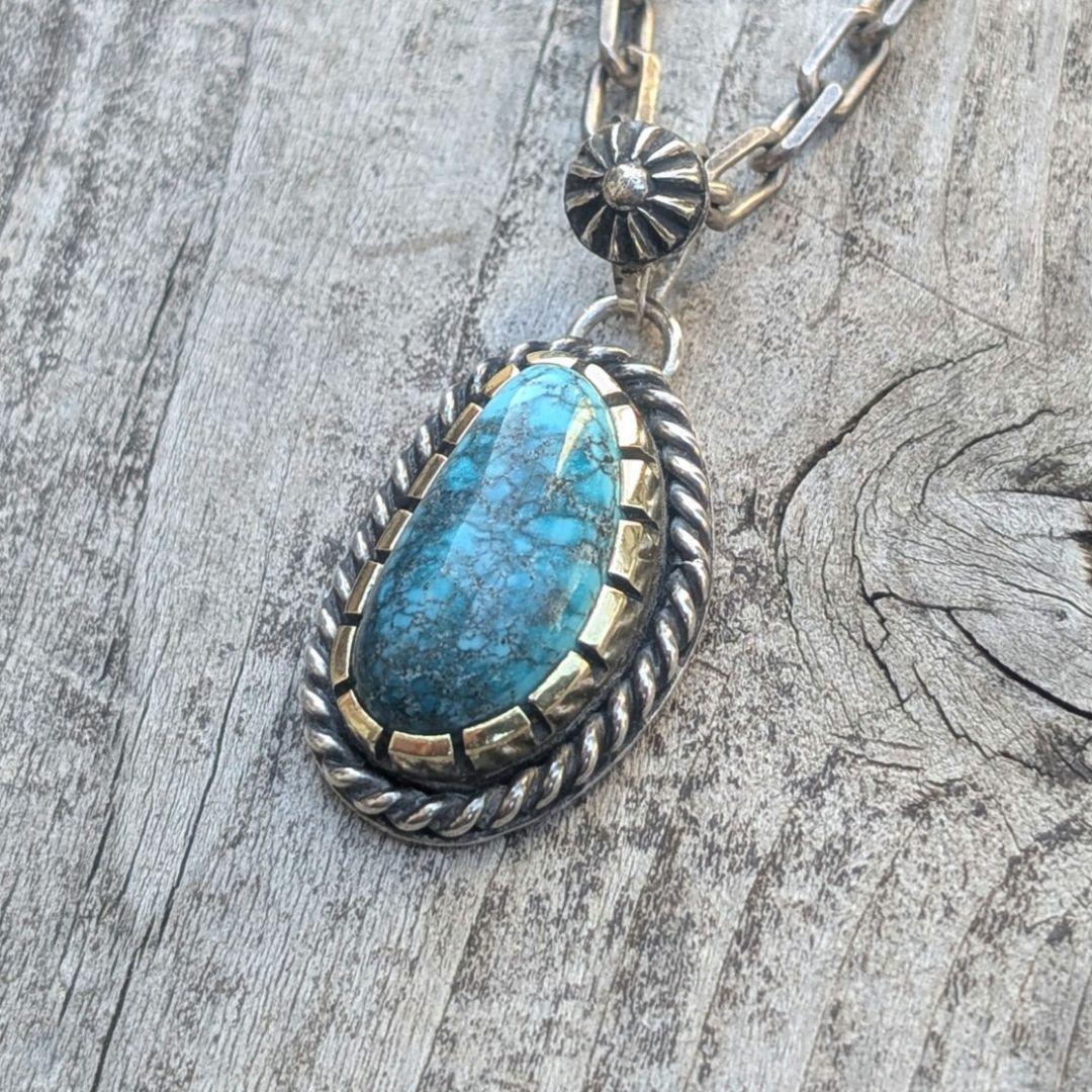 おんせんたまご様　ハンドメイドのターコイズトップ　インディアンジュエリー風