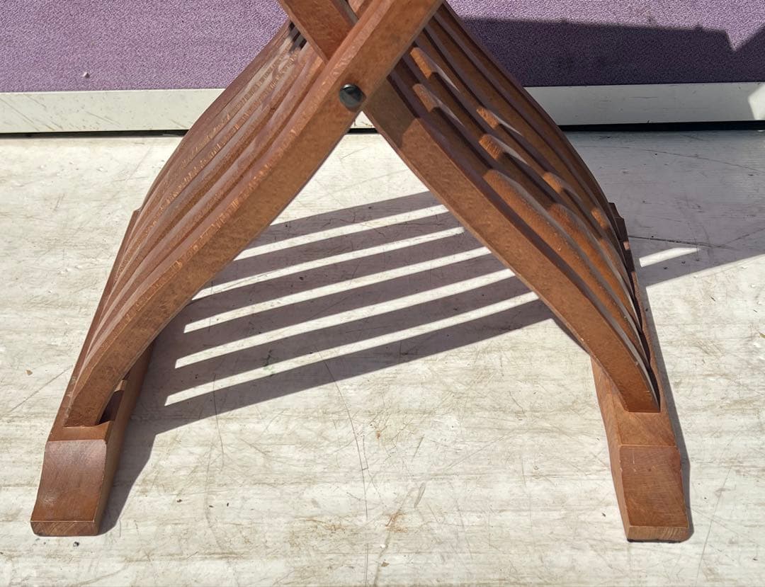 ライオン イタリア製アンティーク折りたたみ椅子