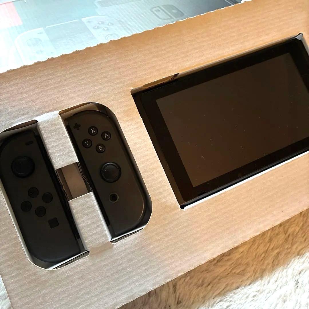 ニンテンドースイッチ　Nintendo Switch 本体・ジョイコン2セット