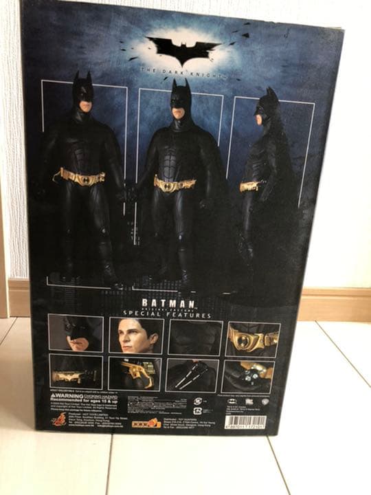 ダークナイト』１／６スケールフィギュア バットマン（オリジナル・コスチューム版）