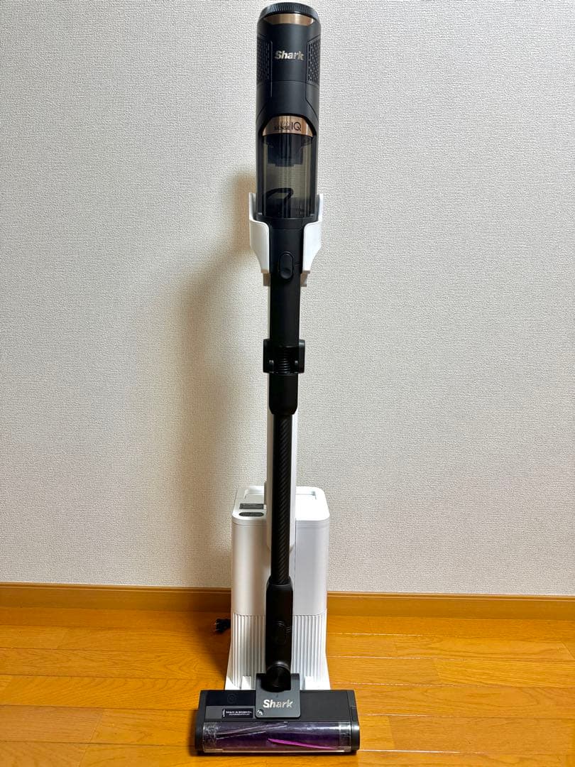 Shark CleanSense iQ+ IW3241JBK メタルブラック