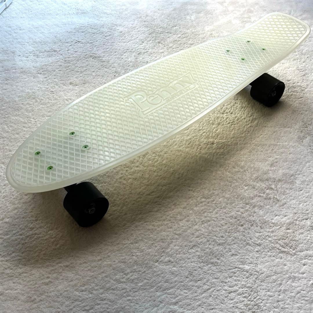 Penny　ペニー　スケートボード　クリア　蓄光　２２インチ