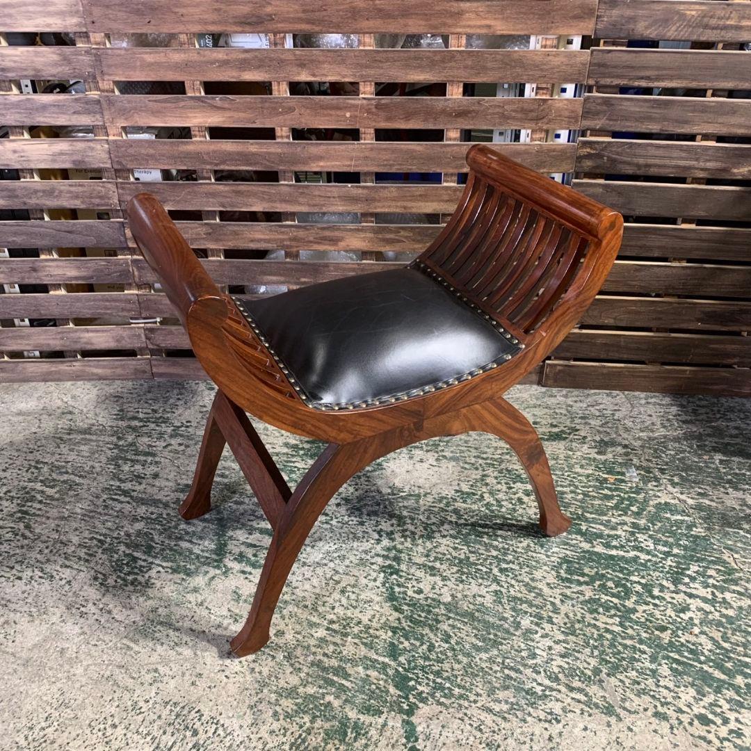 J154 木製スツール 本革シート 鋲打ち