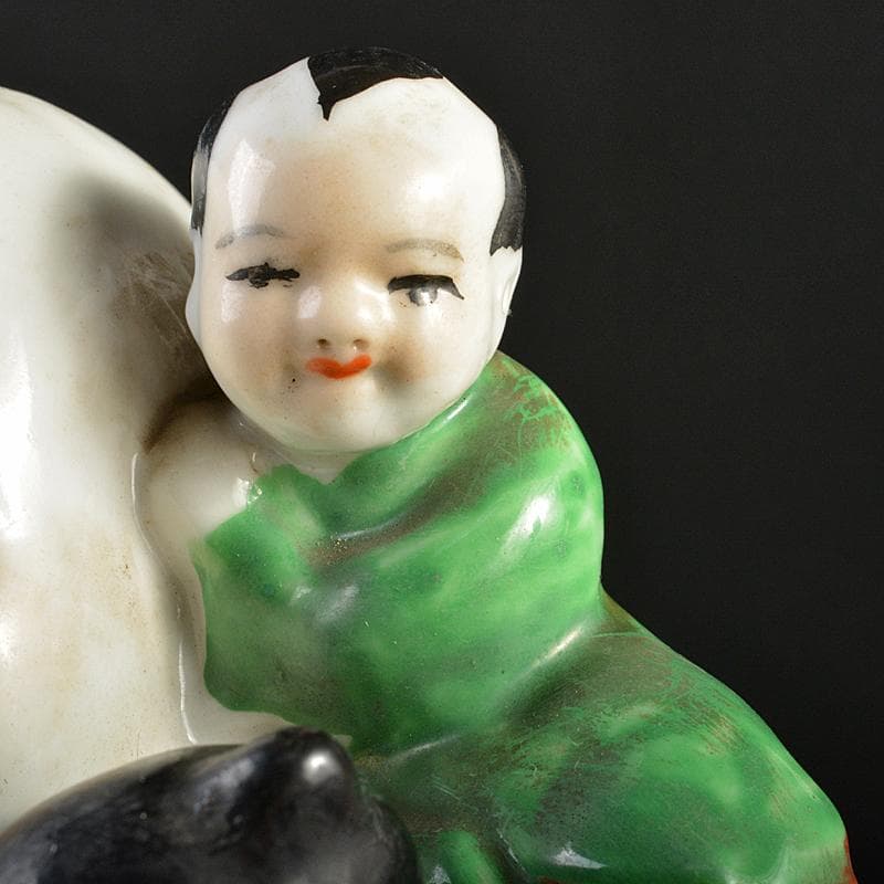 中国　景徳鎮　粉彩　布袋唐子像　置物　V　R7372