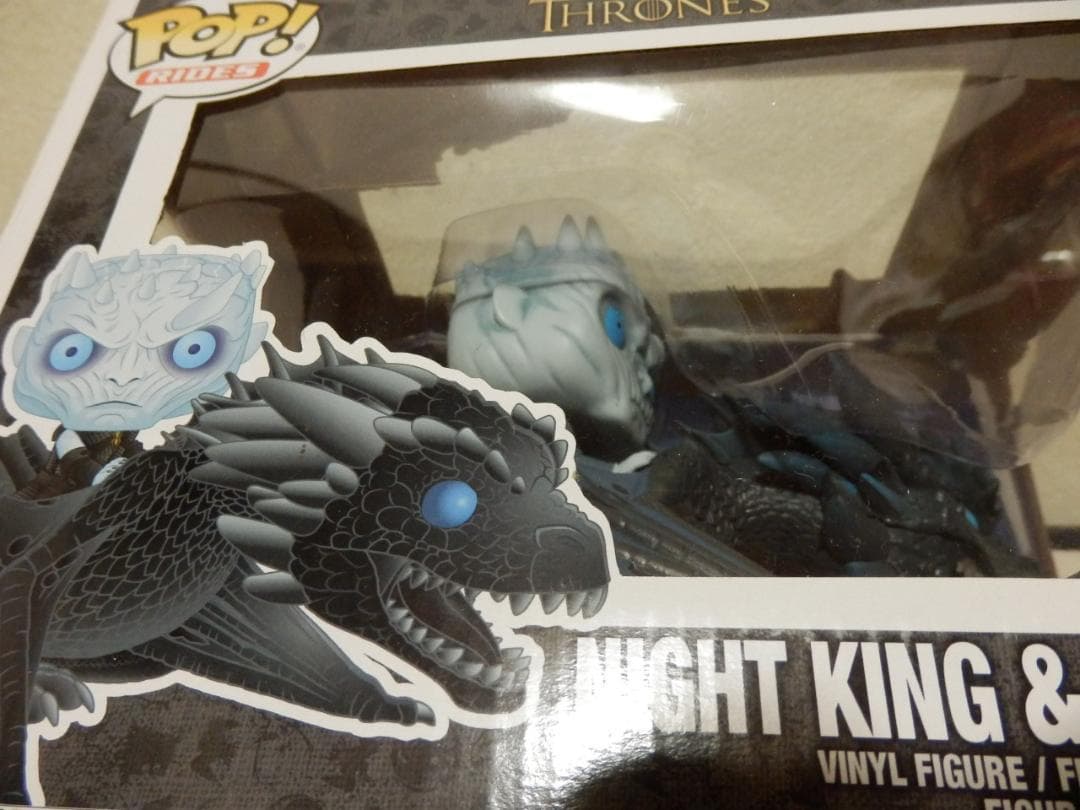 ★日本未発売❤️FUNKOPOP❤️暗闇発光verナイトキング乗馬ドラゴン限定版