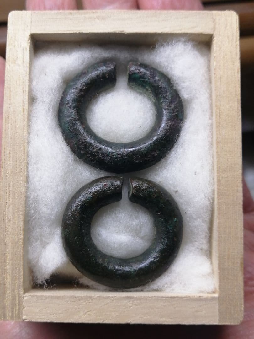 ★【古墳期】『高麗青銅耳環』　　二対。本物　古墳よりの発掘品です。