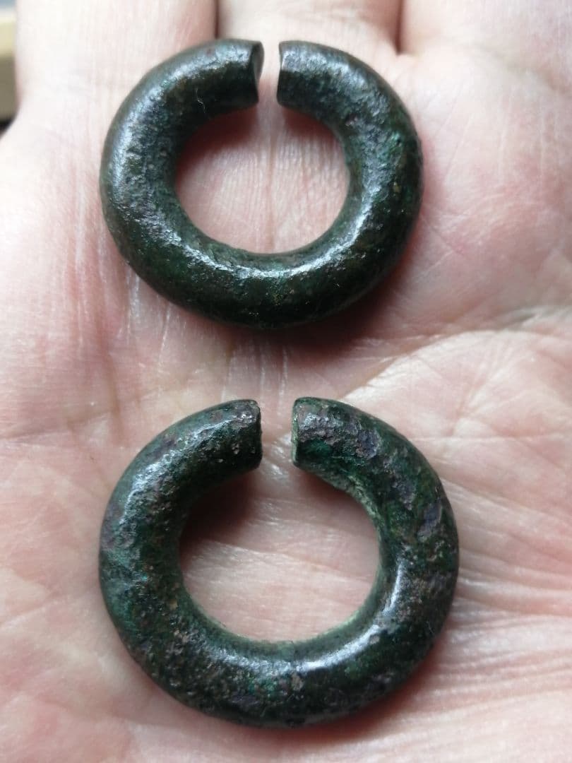 ★【古墳期】『高麗青銅耳環』　　二対。本物　古墳よりの発掘品です。
