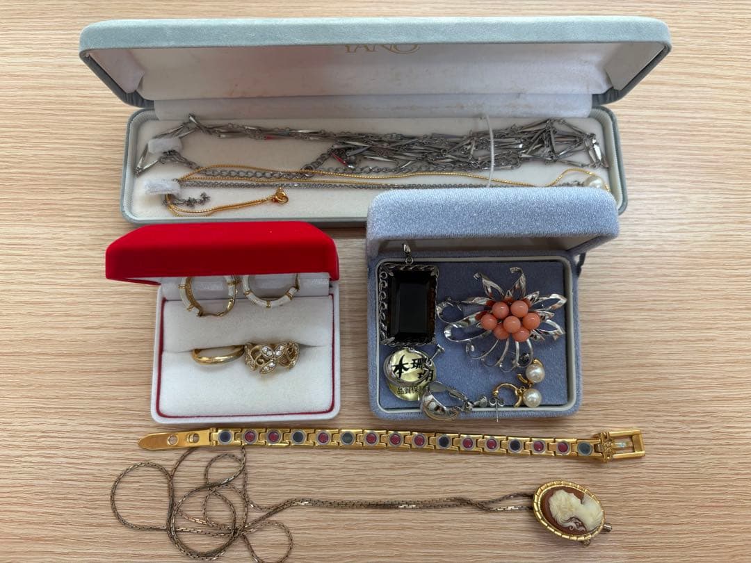 グ*シ様 遺品整理 アクセサリー