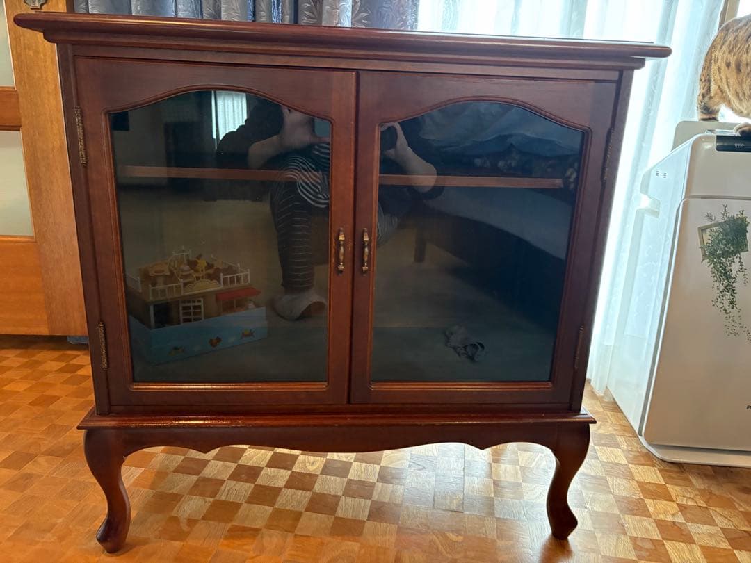 木製ダークブラウンキャビネット（訳あり）