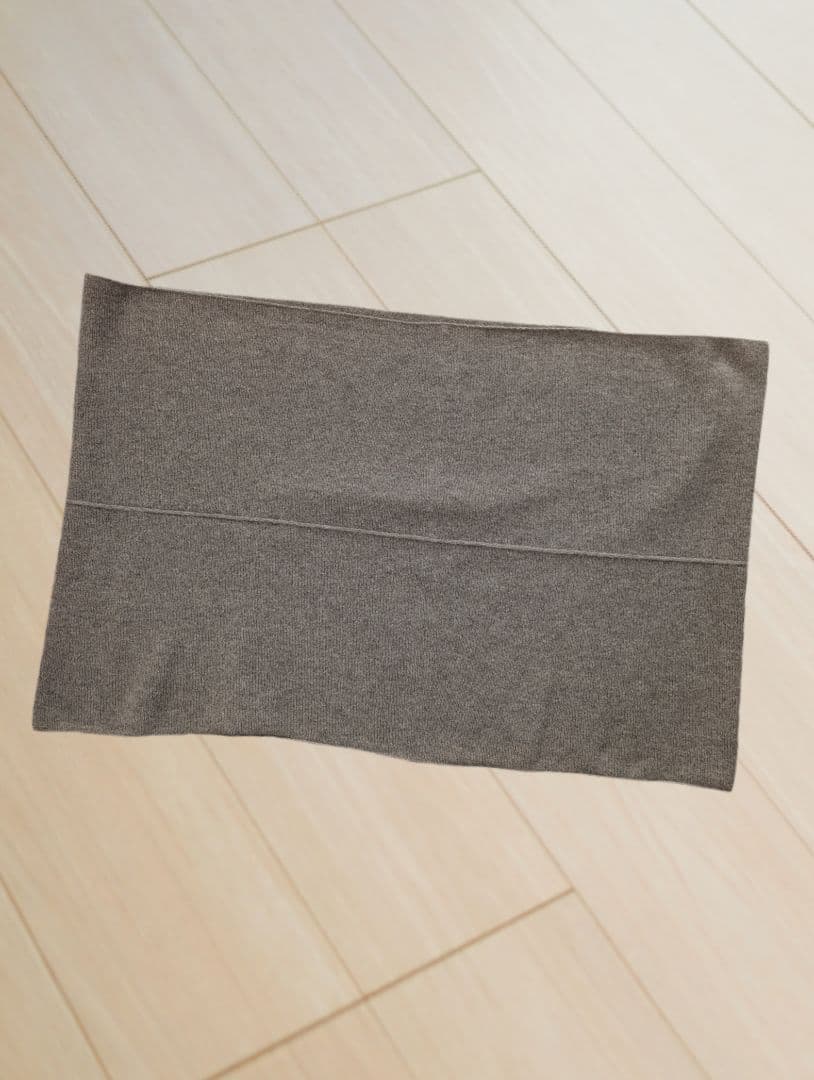 パドカレ ファインウールラウンドヘムスヌード