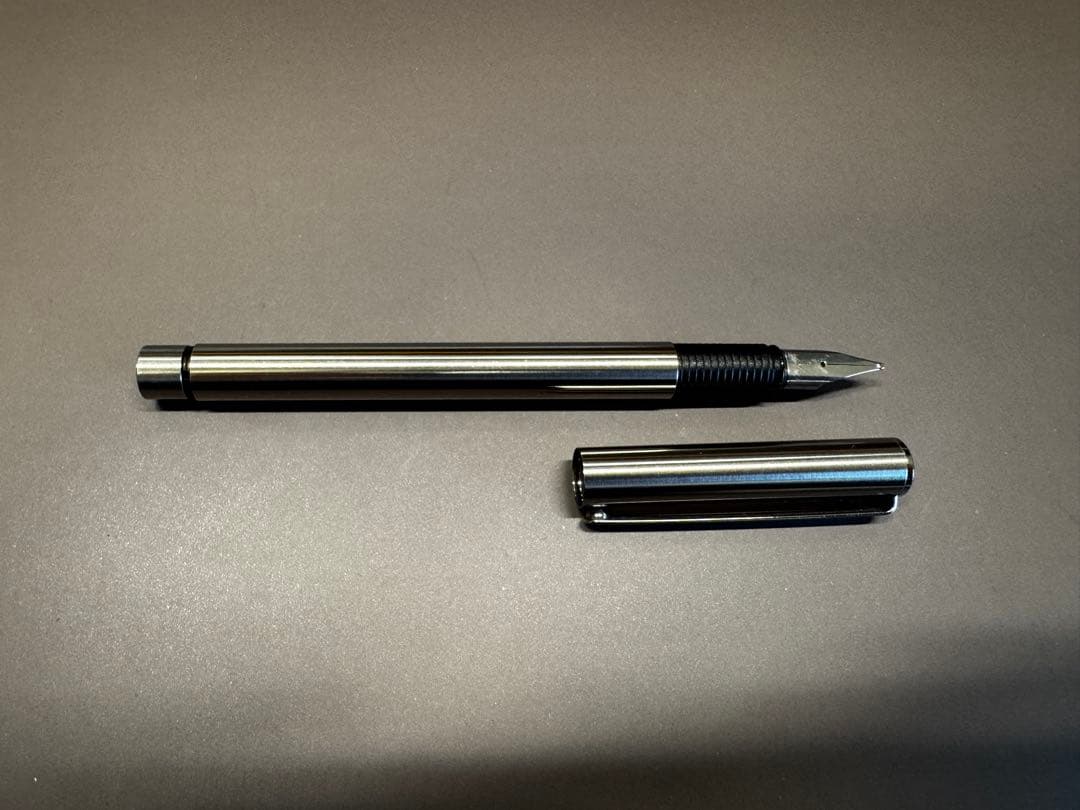 LAMY シルバー 万年筆箱付き