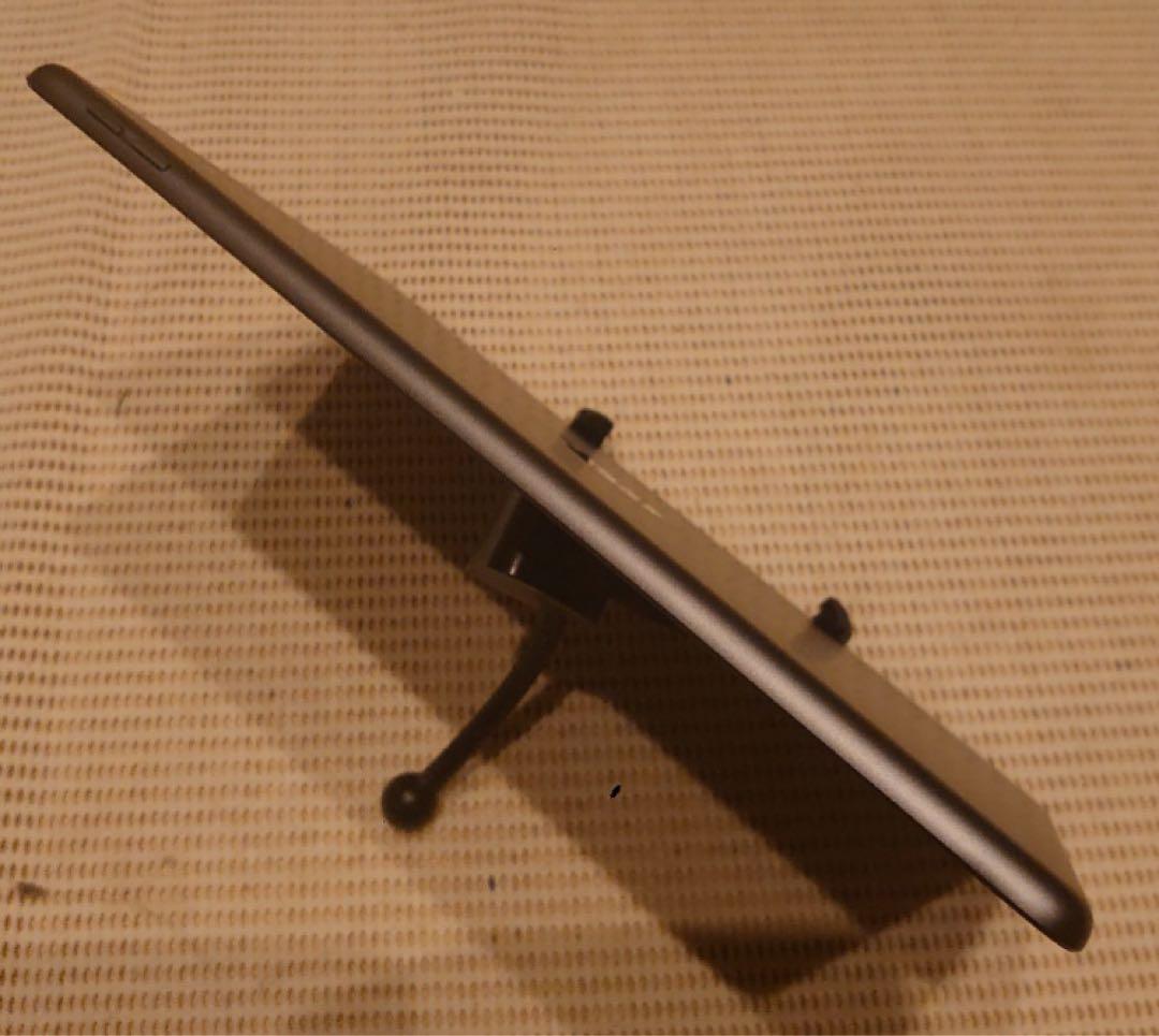 完動品iPad第8世代(A2270)本体32GBグレイ送料込2Q1GC