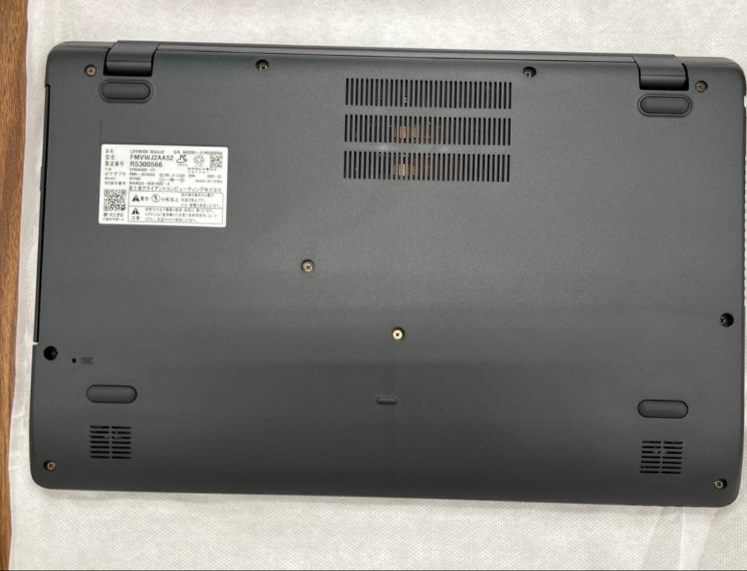 10404 富士通ノートパソコンFMV LIFEBOOK WAA/J2