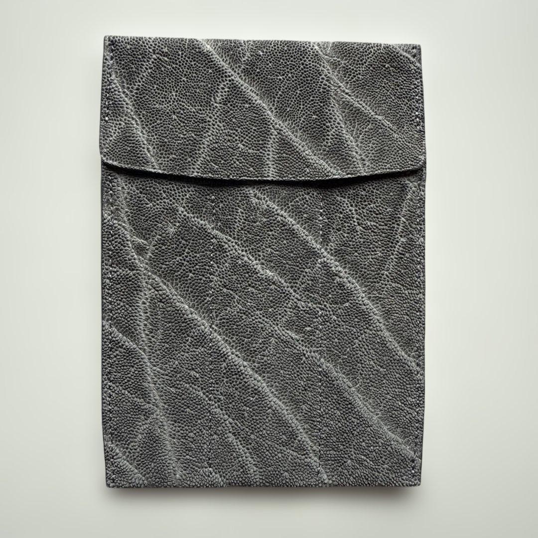 Pen and message. ペンレスト兼用ケース・3本差し エレファント