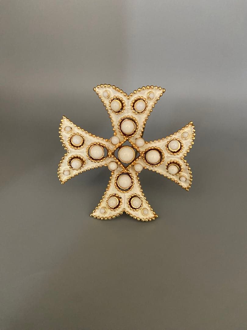 lotuscloud 2449⭐️TRIFARI トリファリ ブローチ ビンテージ