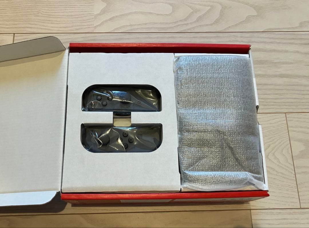 Nintendo Switch ニンテンドースイッチ　本体　おまけ付き