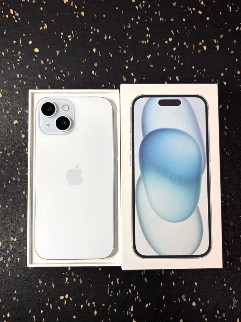 【美品】iPhone 15 256GB SIMフリー　ブルー